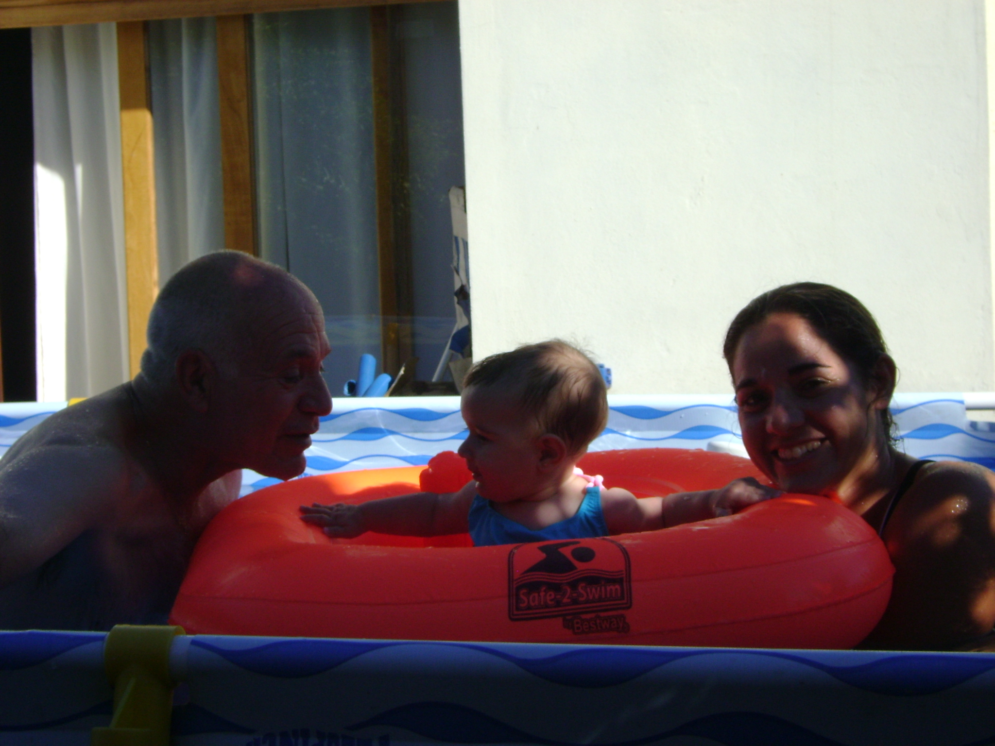 fotos/2010-12-08 - Iara bici y pileta/DSC03027.JPG